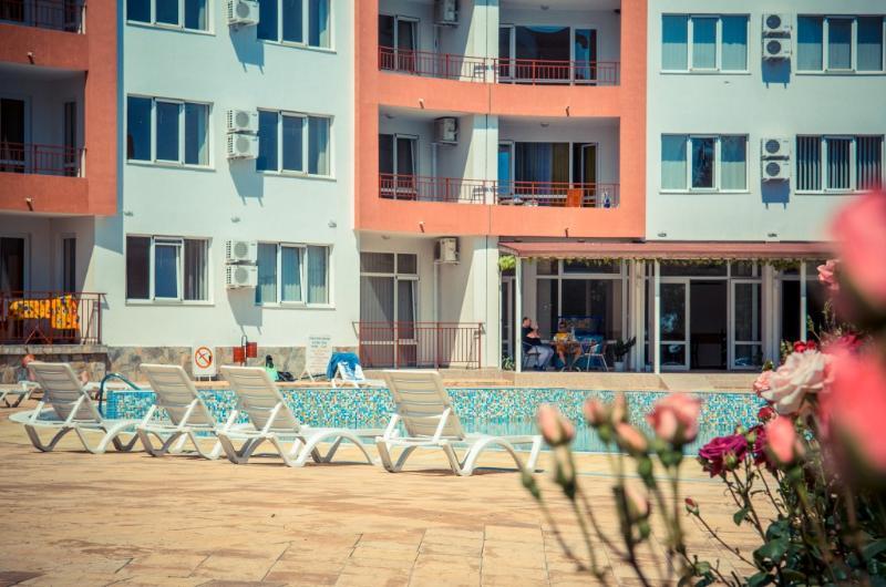 Riviera Fort Beach Равда Экстерьер фото