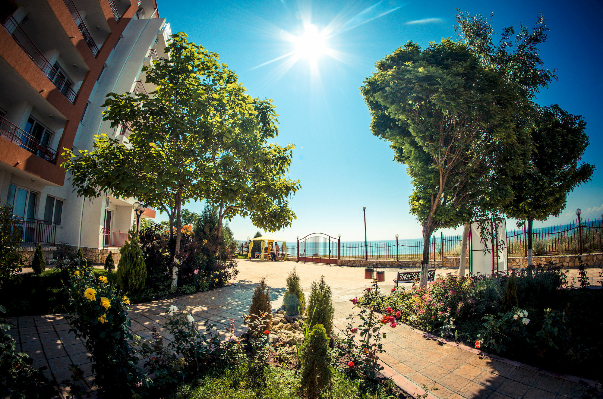 Riviera Fort Beach Равда Экстерьер фото